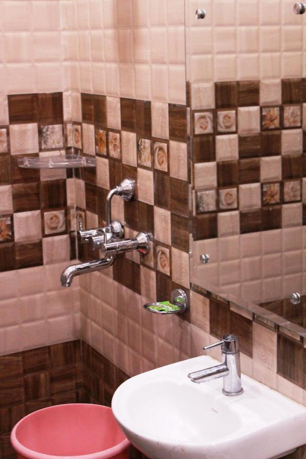 Shree Krishna Hotels Amritsar Eksteriør billede
