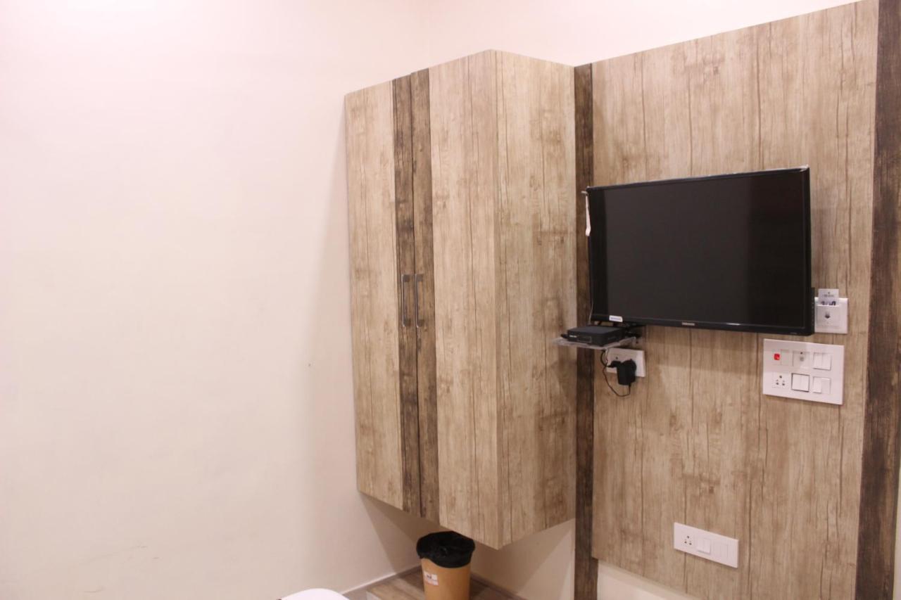 Shree Krishna Hotels Amritsar Eksteriør billede